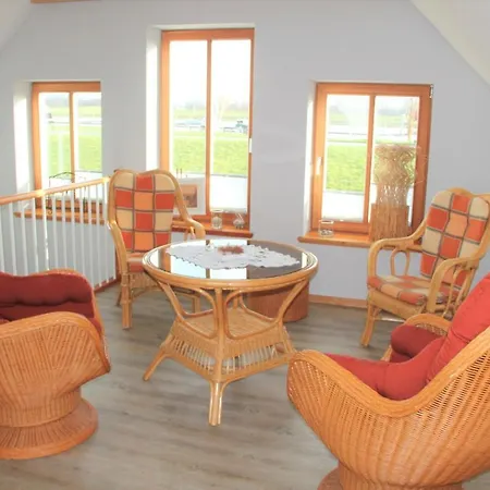 Am Alten Deich Apartment *
